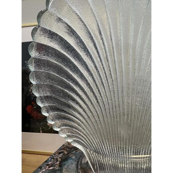 Vintage 1970’s Anchor Hocking Shell Glass Serving Platter Tray Or Catch All - Picture 2 of 4